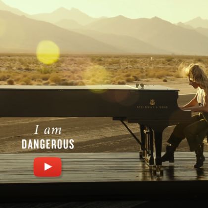 https://www.steinway.com/zh_TW/news/features/lady-gaga-video
