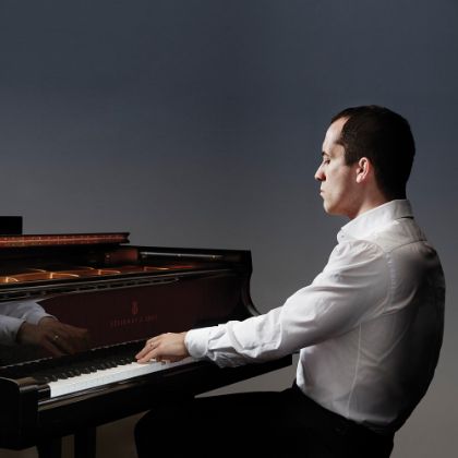 https://www.steinway.com/zh_TW/news/features/igor-levit-unscripted