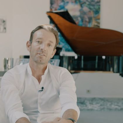 /news/steinway-news/Steinway-Owner--vincent
